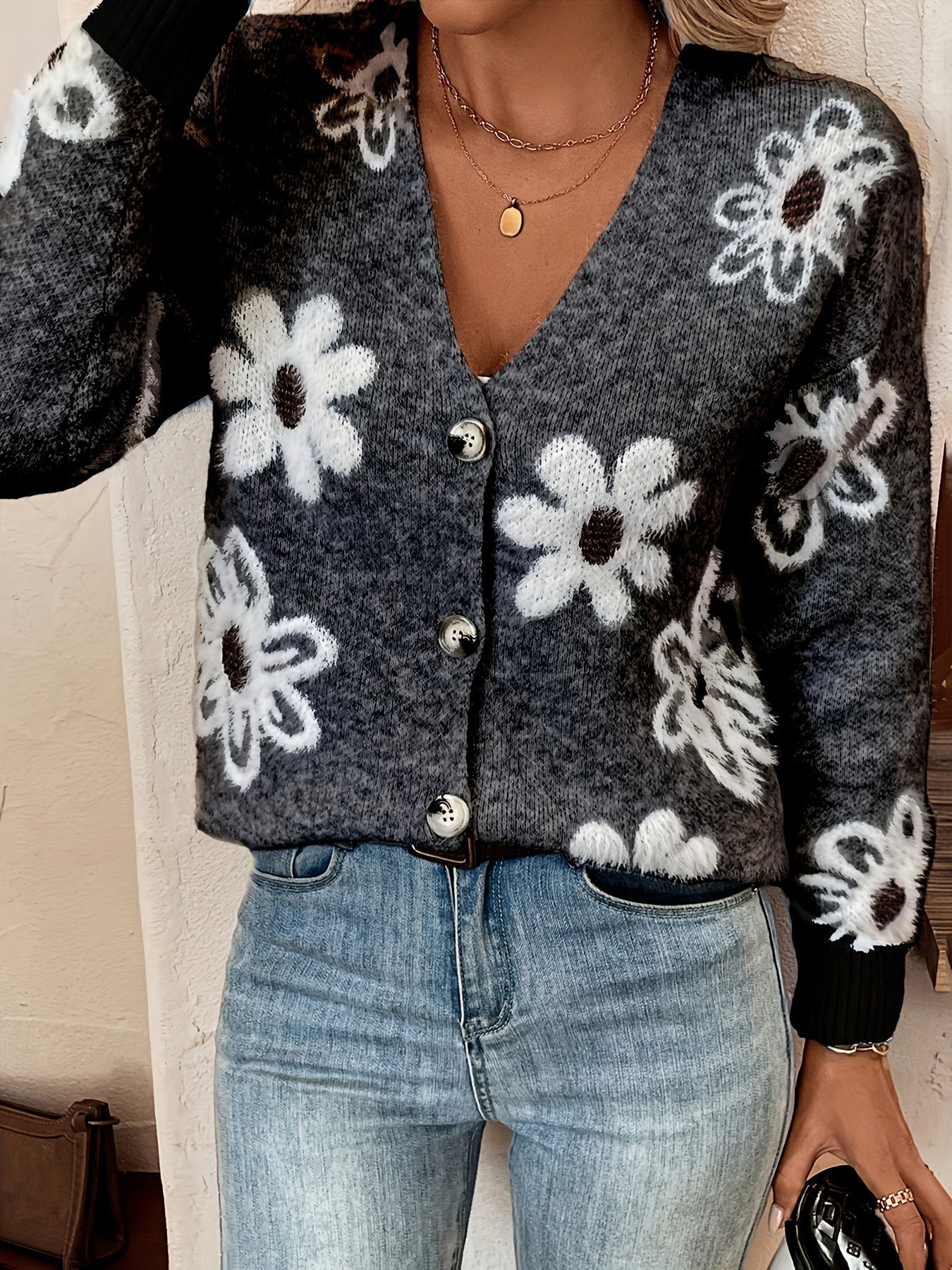Nina Strikket Cardigan med Blomstermønster
