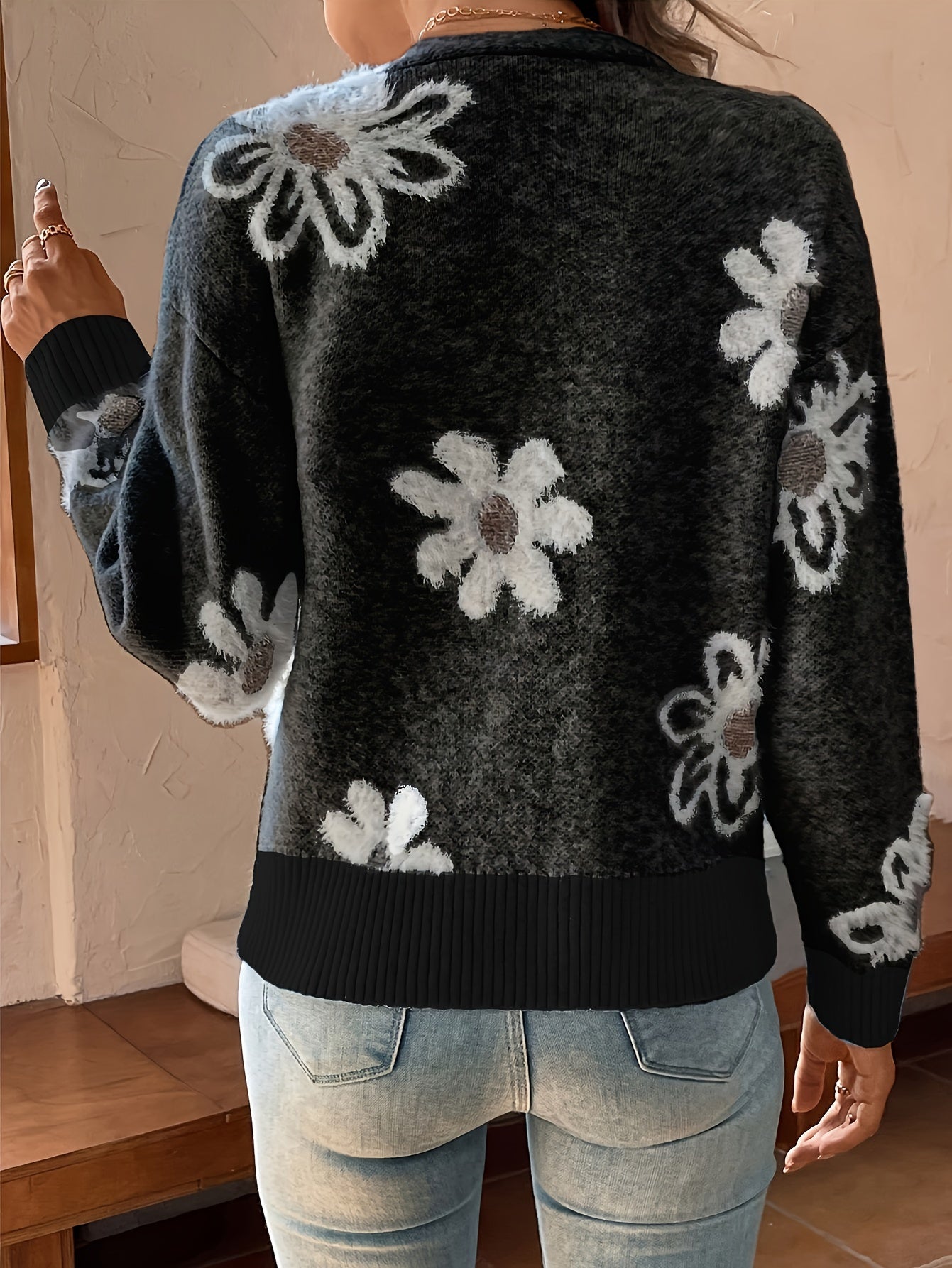 Nina Strikket Cardigan med Blomstermønster