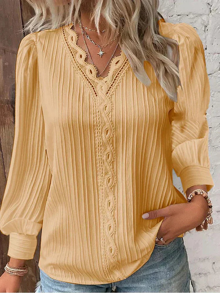 Maja Bluse med blonderdetaljer