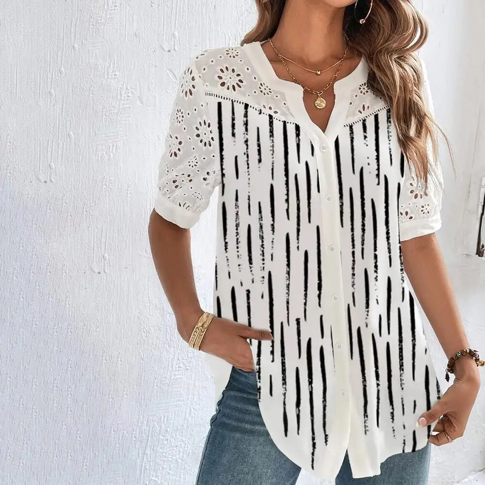 Blondebluse med Broderet Blomstermotiv Olsen & Olsen